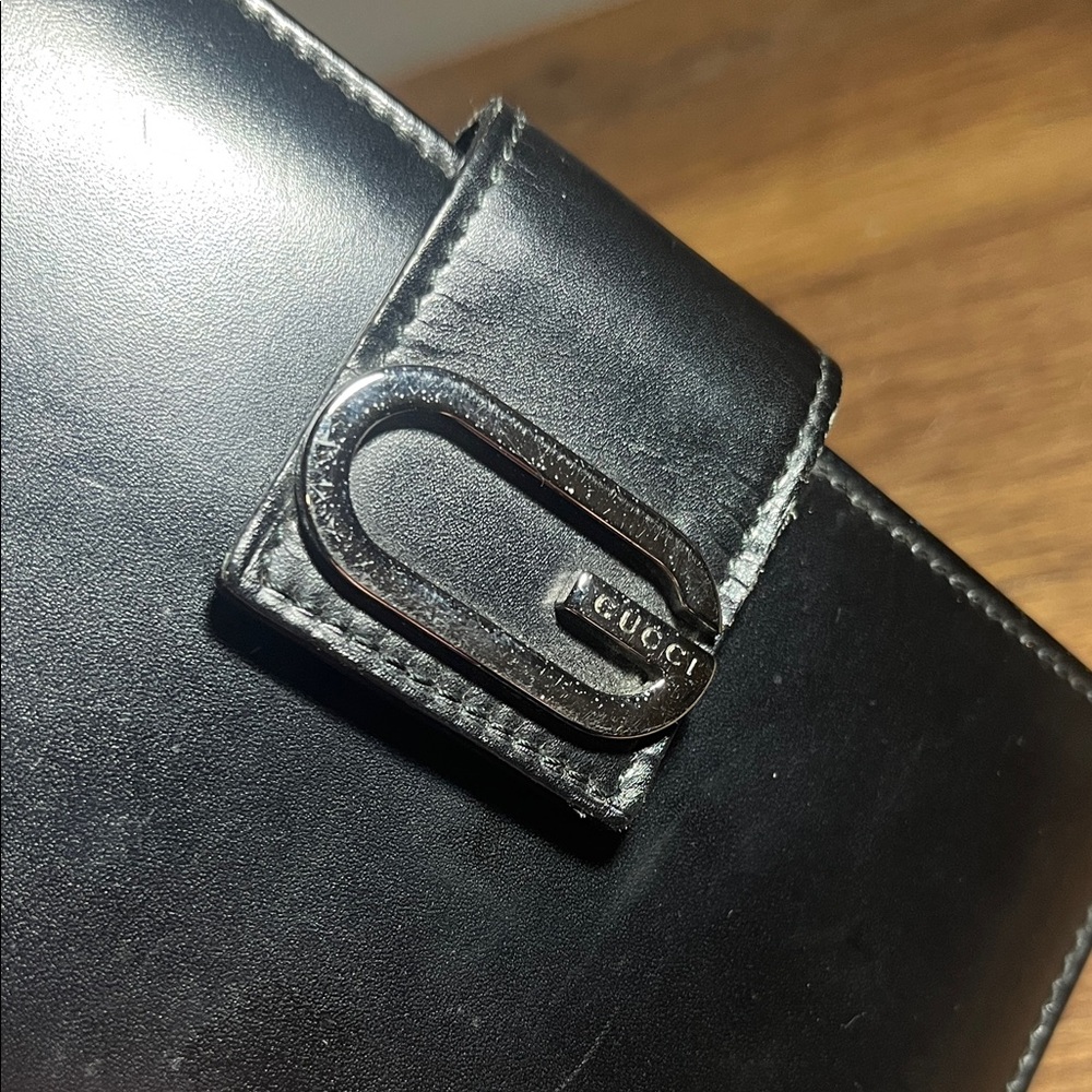Gucci Black Leather Agenda with Silver Logo Closure - Picture 2 of 10